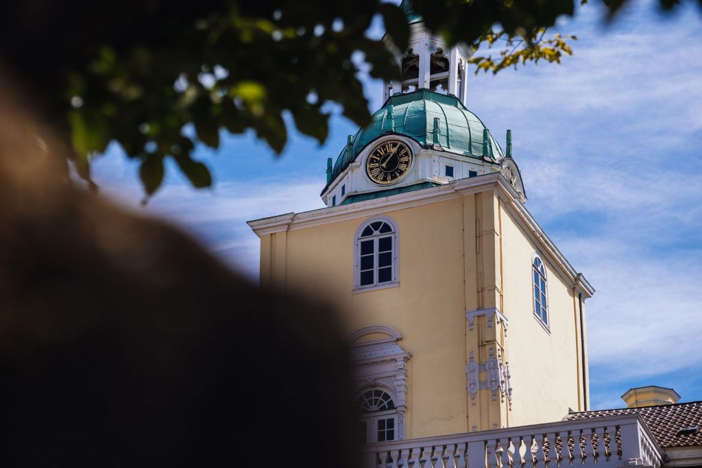City Taxi Oldenburg. Dobben Taxi Oldenburg. Lamberti Taxi. Azad Taxi Oldenburg. Harciye Oba Taxibetrieb,